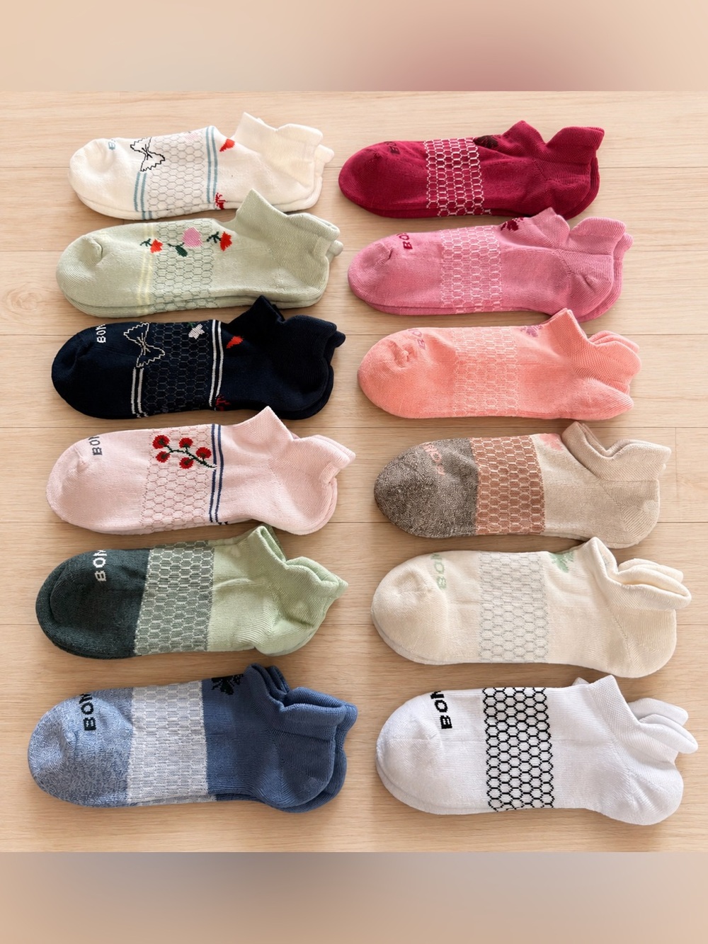 Women’s Bombas Ankle Sock 12 Pack - BNWT Small
